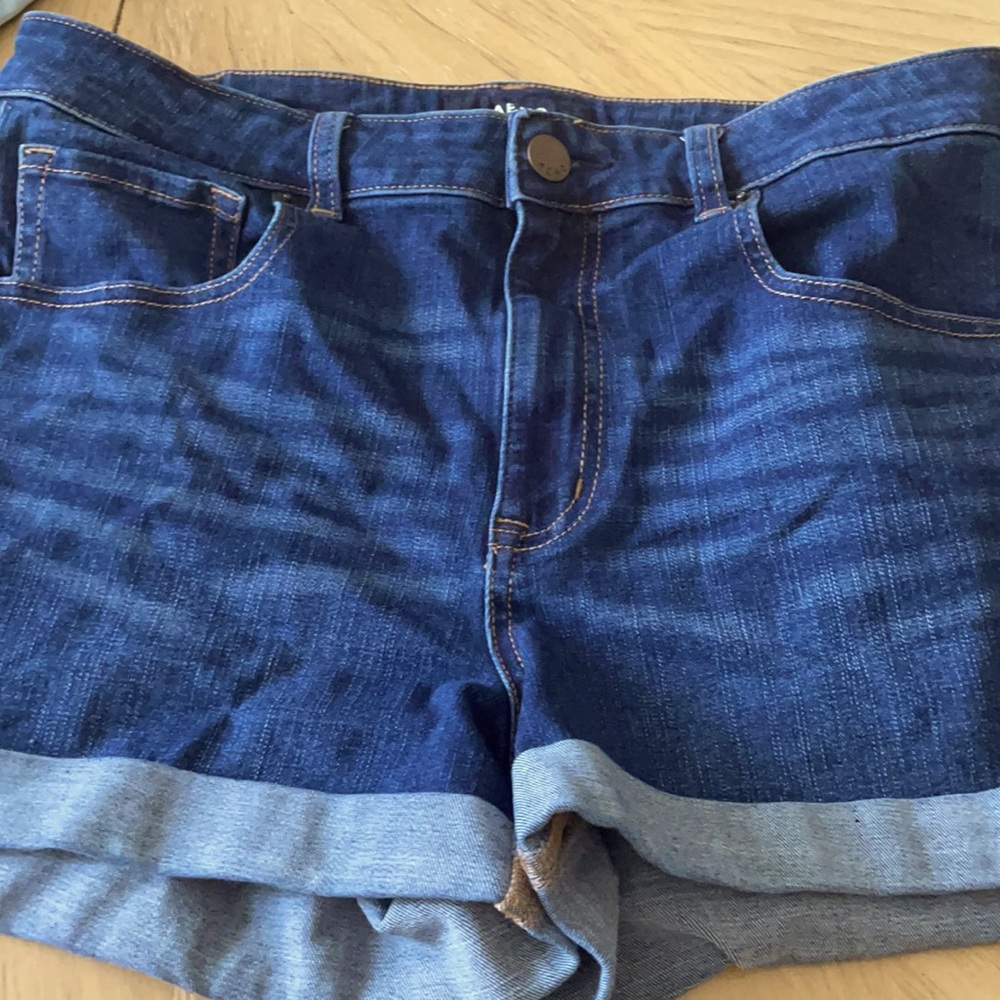 Areo high rise midi Jean shorts.